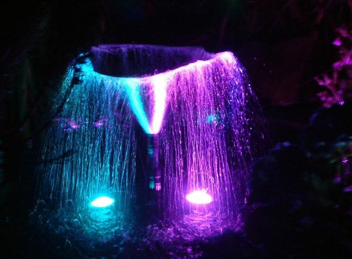Подсветка фонтана светодиодными светильниками